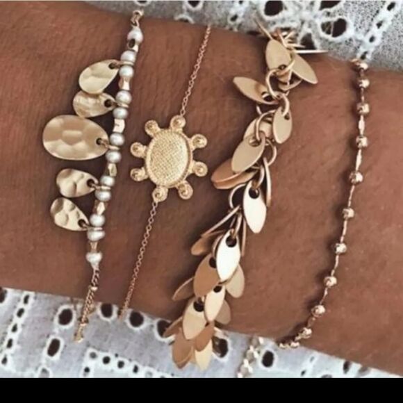 New FREE PEOPLE 4 pc gold bohohemin bracelet set - Picture 11 of 11